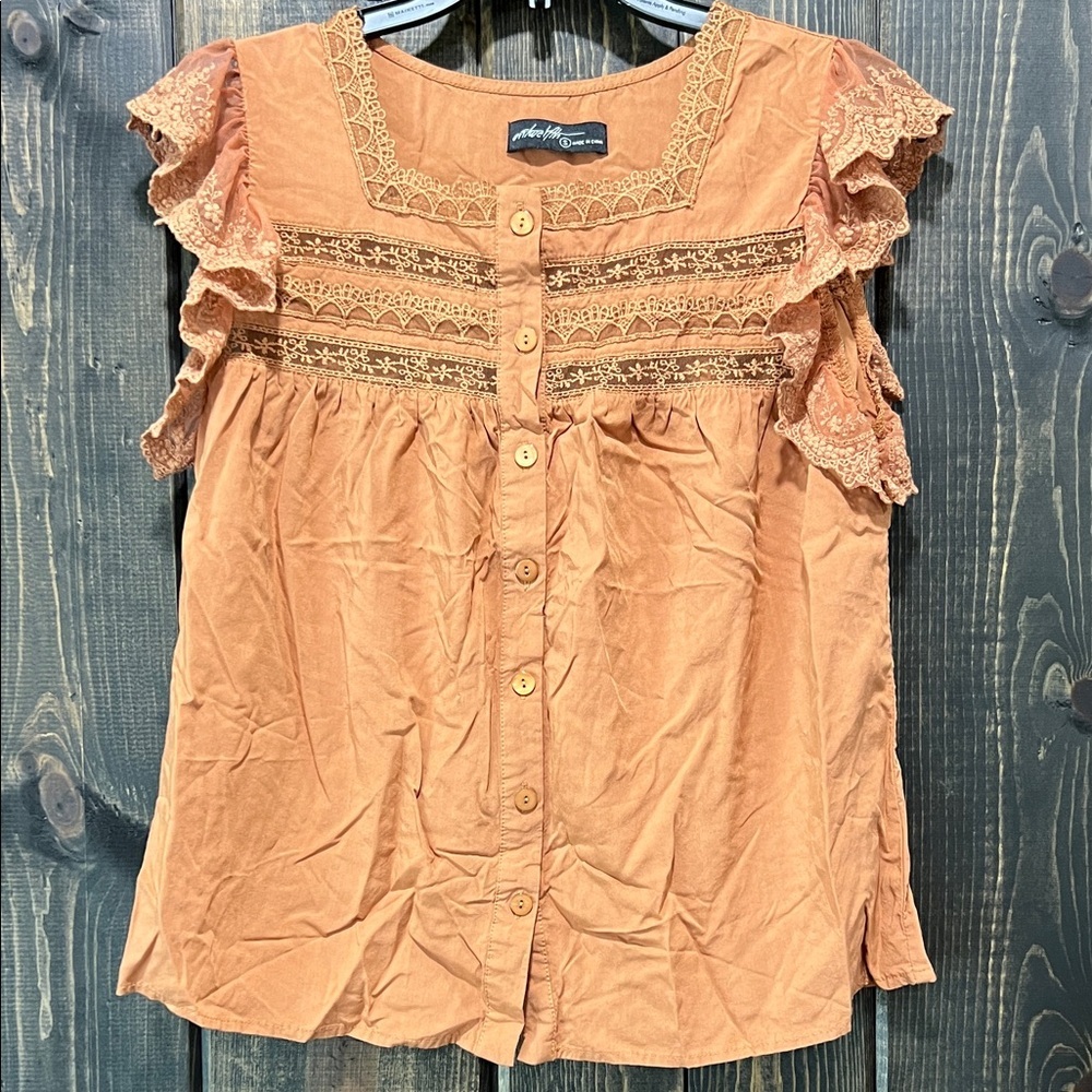 On Twelfth Eyelet Ruffle‎ Boho Top S Orange Button Up Flutter Sleeve Babydoll